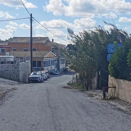 Seafront With Panoramic Rooftop Terrace *