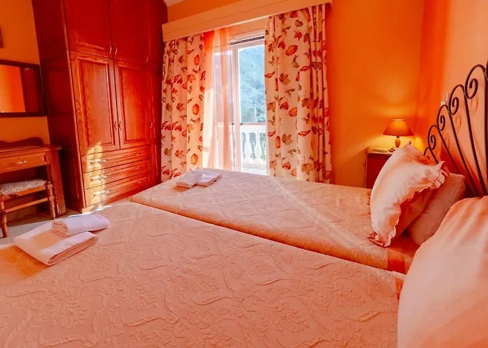 Seafront With Panoramic Rooftop Terrace Apartman *